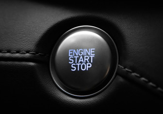 Подержанный автомобиль Hyundai Santa Fe 2022 года (17 фото)