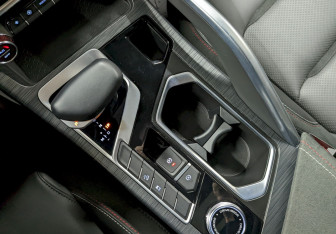 Подержанный автомобиль Geely Tugella 2023 года (30 фото)