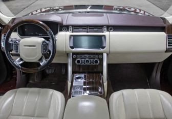 Подержанный автомобиль Land Rover Range Rover 2017 года (14 фото)