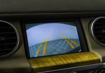 Подержанный автомобиль Land Rover Discovery 2013 года (14 фото)