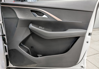 Подержанный автомобиль Omoda C5 2023 года (23 фото)