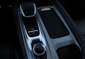 Подержанный автомобиль Chery Arrizo 8 2024 года (16 фото)