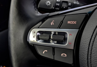 Подержанный автомобиль Kia K7 2019 года (29 фото)