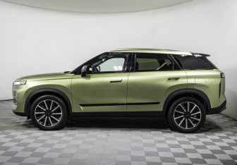 Подержанный автомобиль Jaecoo J7 2024 года (8 фото)