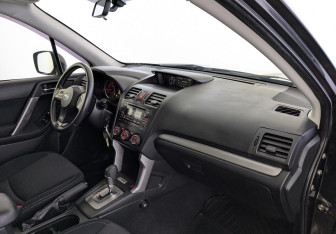 Подержанный автомобиль Subaru Forester Suv 2014 года (11 фото)
