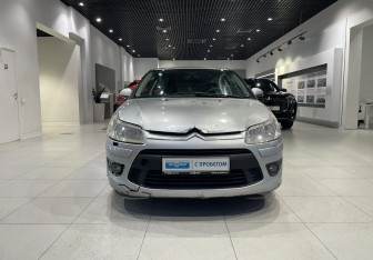 Подержанный автомобиль Citroen C4 Hatchback 2009 года (2 фото)