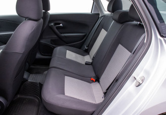 Подержанный автомобиль Volkswagen Polo Sedan 2014 года (11 фото)