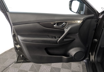 Подержанный автомобиль Nissan X-Trail 2019 года (19 фото)