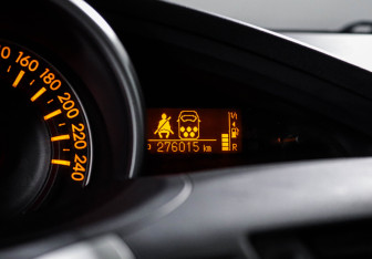 Подержанный автомобиль Toyota Verso 2010 года (9 фото)