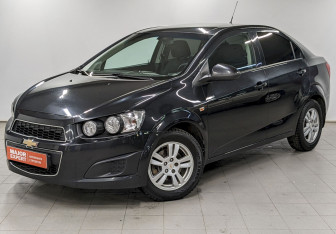 Подержанный автомобиль Chevrolet Aveo Sedan 2015 года (1 фото)