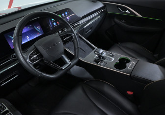 Подержанный автомобиль Omoda C5 2023 года (7 фото)