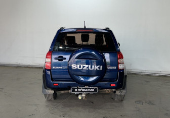 Подержанный автомобиль Suzuki Grand Vitara 2010 года (5 фото)