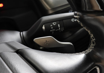 Подержанный автомобиль Lexus ES 2019 года (15 фото)