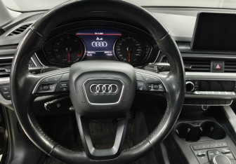 Подержанный автомобиль Audi A4 Sedan 2019 года (13 фото)