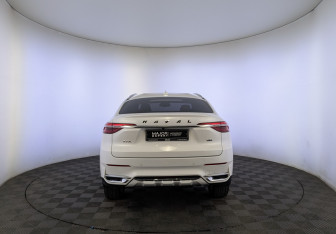 Подержанный автомобиль Haval F7x 2021 года (6 фото)