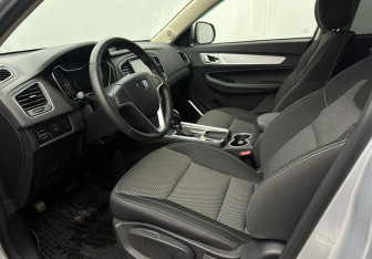 Подержанный автомобиль Geely Emgrand X7 2020 года (8 фото)