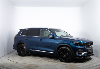 Подержанный автомобиль Geely Monjaro 2023 года (3 фото)