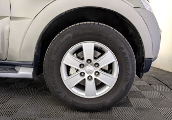 Подержанный автомобиль Mitsubishi Pajero 2008 года (18 фото)