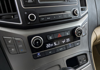 Подержанный автомобиль Hyundai H-1 2021 года (21 фото)