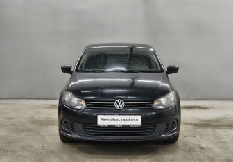 Подержанный автомобиль Volkswagen Polo Sedan 2011 года (2 фото)