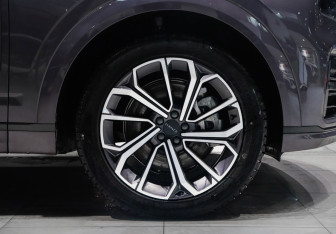 Подержанный автомобиль Lynk&Co 09 2023 года (29 фото)