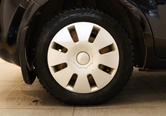 Подержанный автомобиль Ford Focus Hatchback 2008 года (21 фото)