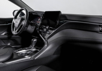 Подержанный автомобиль Toyota Camry Sedan 2022 года (9 фото)