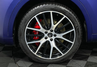 Подержанный автомобиль Maserati Levante 2019 года (22 фото)