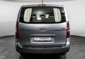 Подержанный автомобиль Hyundai H-1 2018 года (6 фото)
