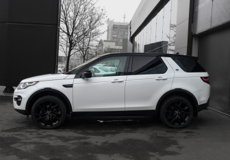 Подержанный автомобиль Land Rover Discovery Sport 2016 года (8 фото)