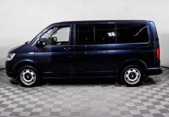 Подержанный автомобиль Volkswagen Caravelle 2016 года (8 фото)