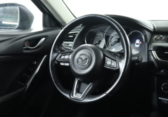 Подержанный автомобиль Mazda 6 Sedan 2016 года (15 фото)