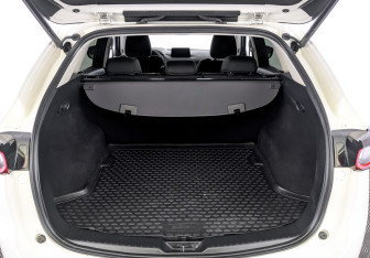 Подержанный автомобиль Mazda CX-5 2021 года (9 фото)