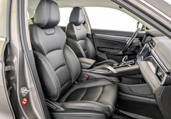 Подержанный автомобиль Geely Atlas Pro 2022 года (24 фото)