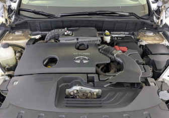 Подержанный автомобиль Infiniti QX50 2019 года (9 фото)