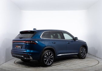 Подержанный автомобиль Geely Monjaro 2024 года (5 фото)