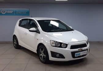 Подержанный автомобиль Chevrolet Aveo Hatchback 2013 года (3 фото)