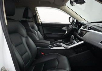 Подержанный автомобиль Geely Atlas 2018 года (11 фото)