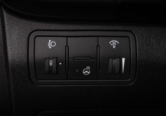 Подержанный автомобиль Hyundai Solaris Hatchback 2016 года (15 фото)