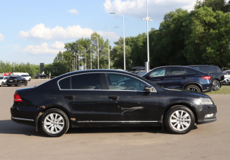 Подержанный автомобиль Volkswagen Passat Sedan 2013 года (4 фото)