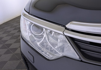 Подержанный автомобиль Toyota Camry Sedan 2015 года (11 фото)