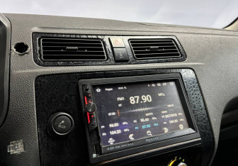 Подержанный автомобиль Ford Focus Sedan 2004 года (14 фото)