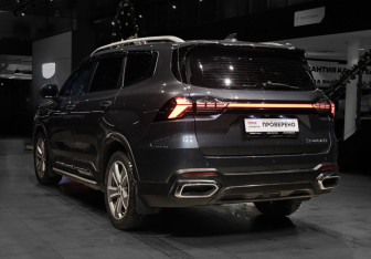 Подержанный автомобиль Geely Okavango 2024 года (6 фото)