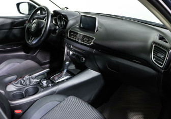 Подержанный автомобиль Mazda 3 Sedan 2014 года (6 фото)