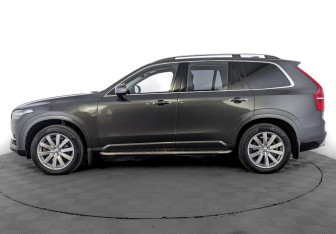 Подержанный автомобиль Volvo XC90 2018 года (8 фото)