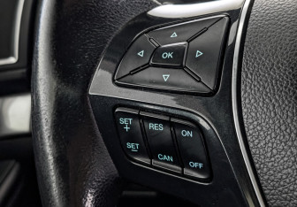 Подержанный автомобиль Ford Explorer 2017 года (30 фото)