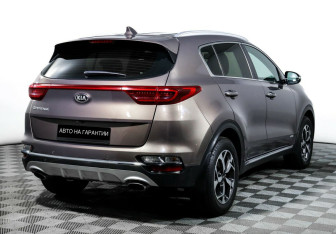 Подержанный автомобиль Kia Sportage 2018 года (3 фото)