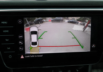 Подержанный автомобиль Skoda Superb Liftback 2020 года (19 фото)