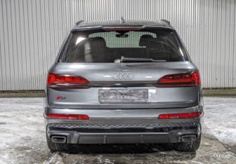 Новый Audi Q7 2024 (6 фото)