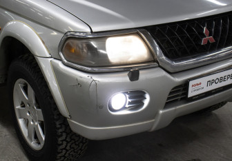 Подержанный автомобиль Mitsubishi Pajero Sport 2003 года (23 фото)